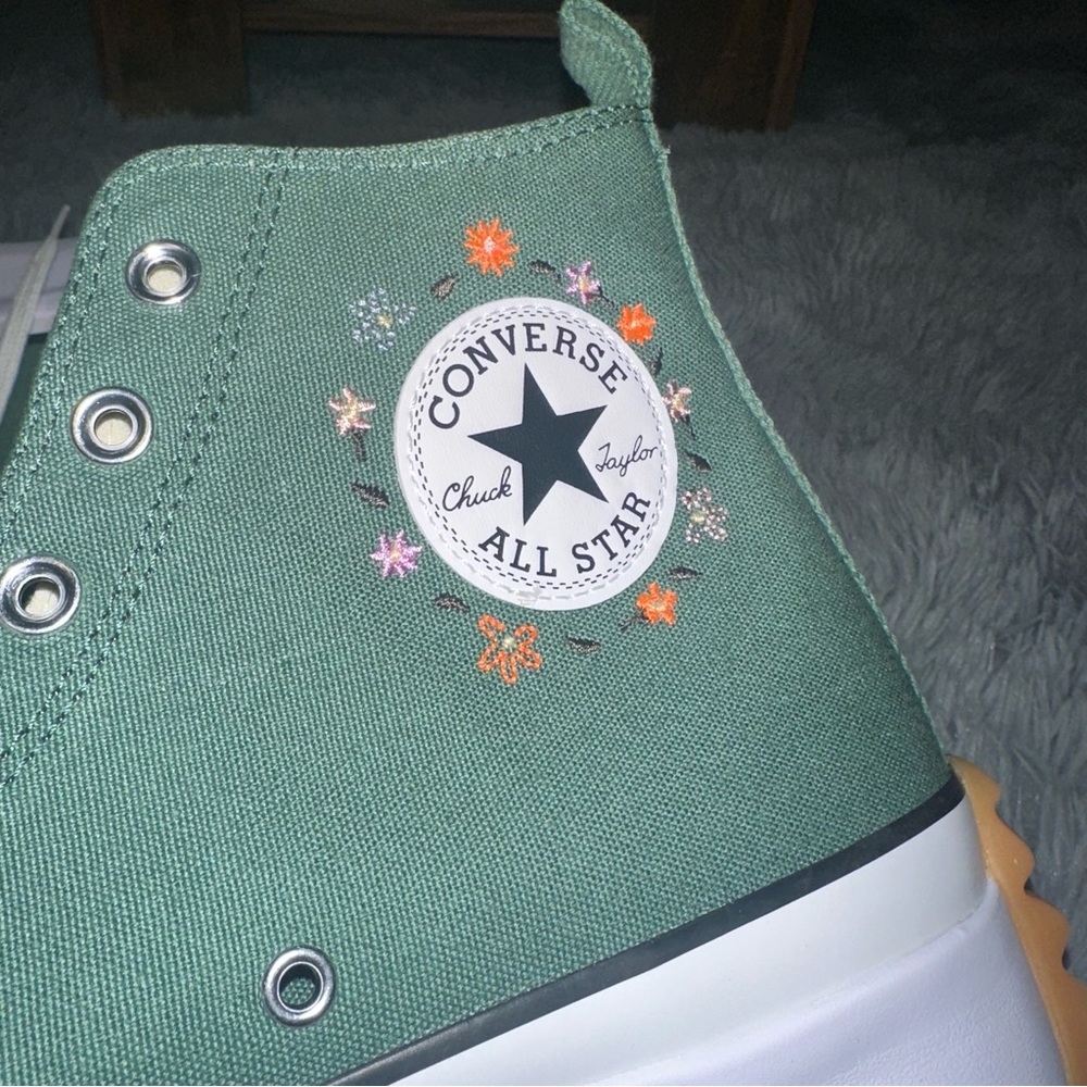 Converse Run Star Hike Platform Shoes - Women’s sz 13.5 | Green with Flowers 💐